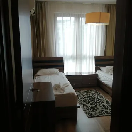 Aparthotel голдън лайн 4*